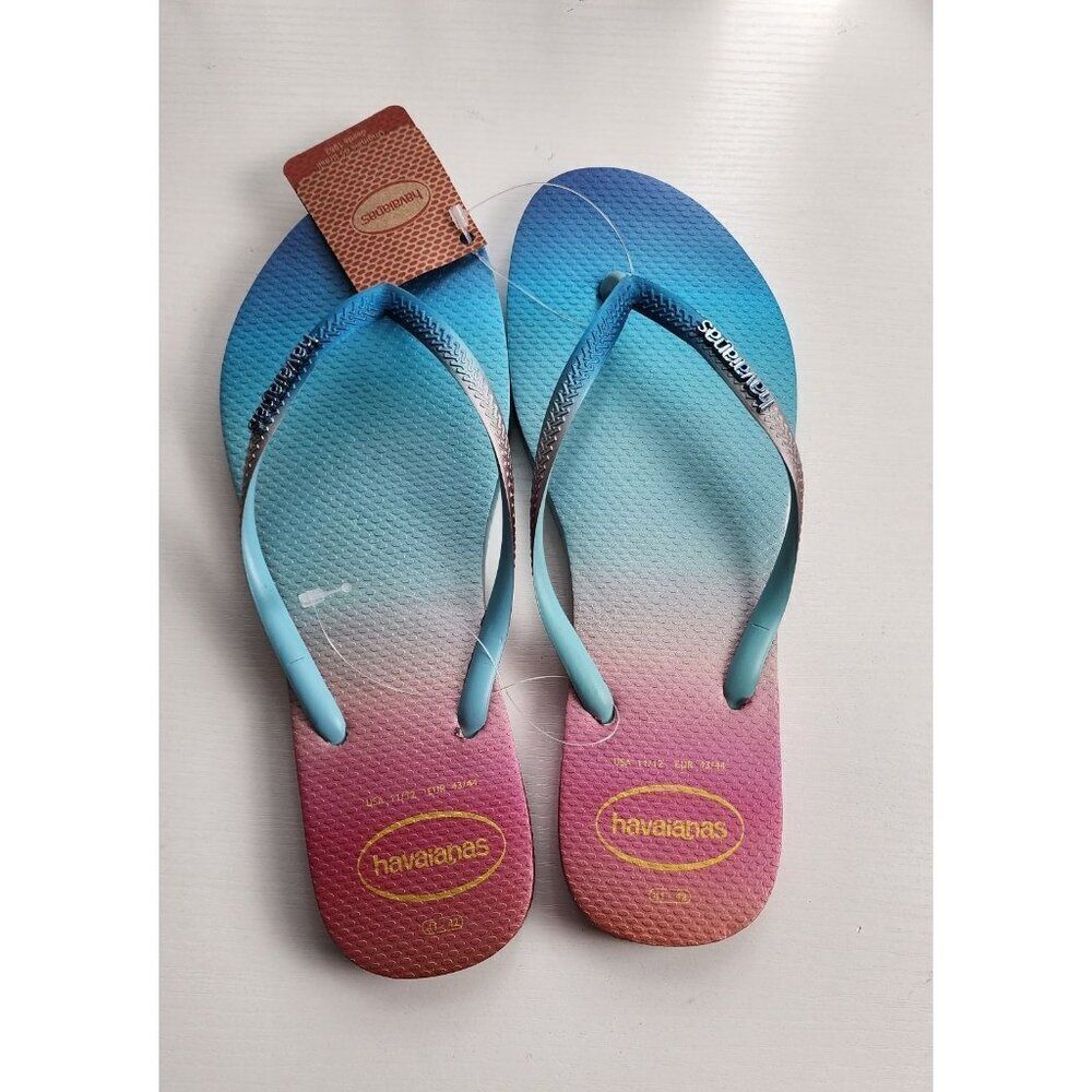 Havaianas Size 11/12 NWT pink and Blue Flip Flops